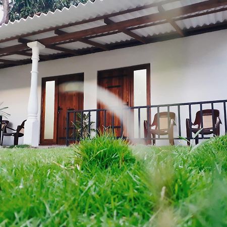 Akila Holiday Resort Habarana Buitenkant foto